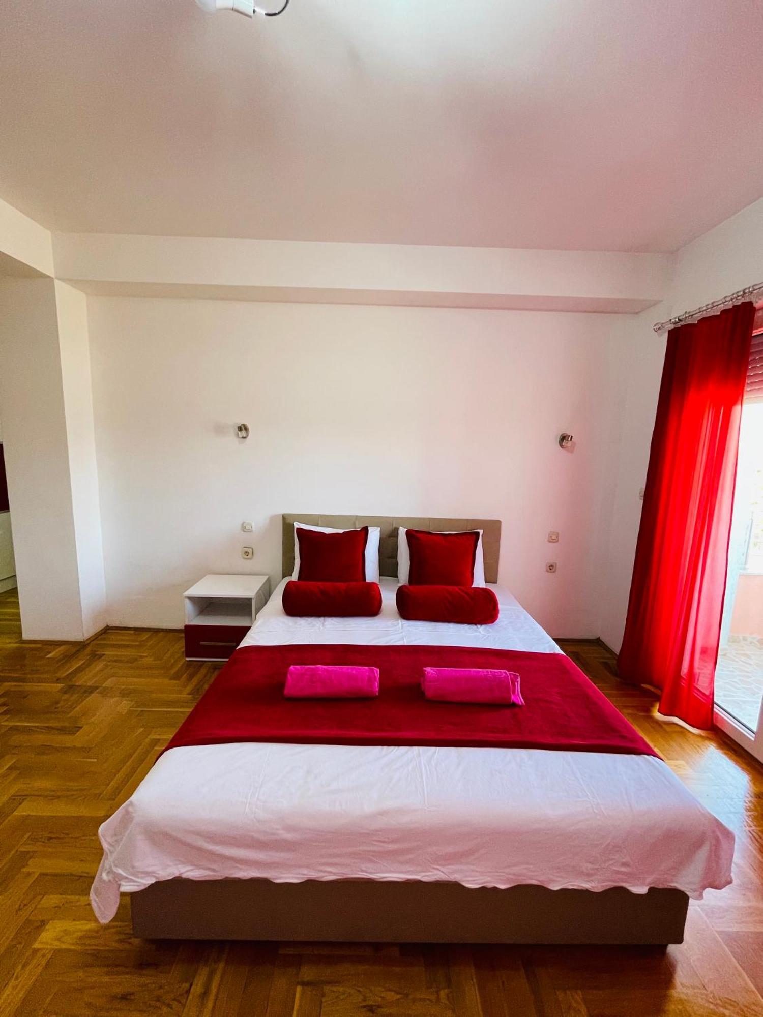Front Beach Exclusive Apartments Struga Luaran gambar